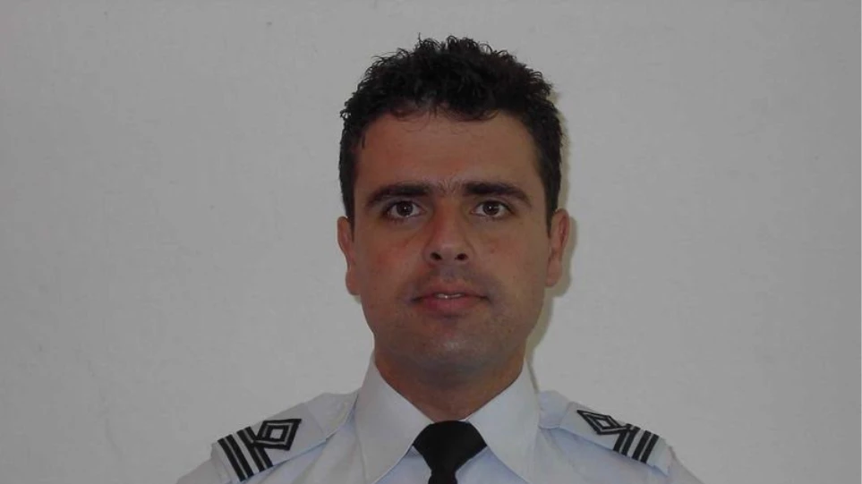 Καμμένος: Ο νεκρός πιλότος έχει δίδυμο αδελφό που υπηρετεί στην ίδια μοίρα